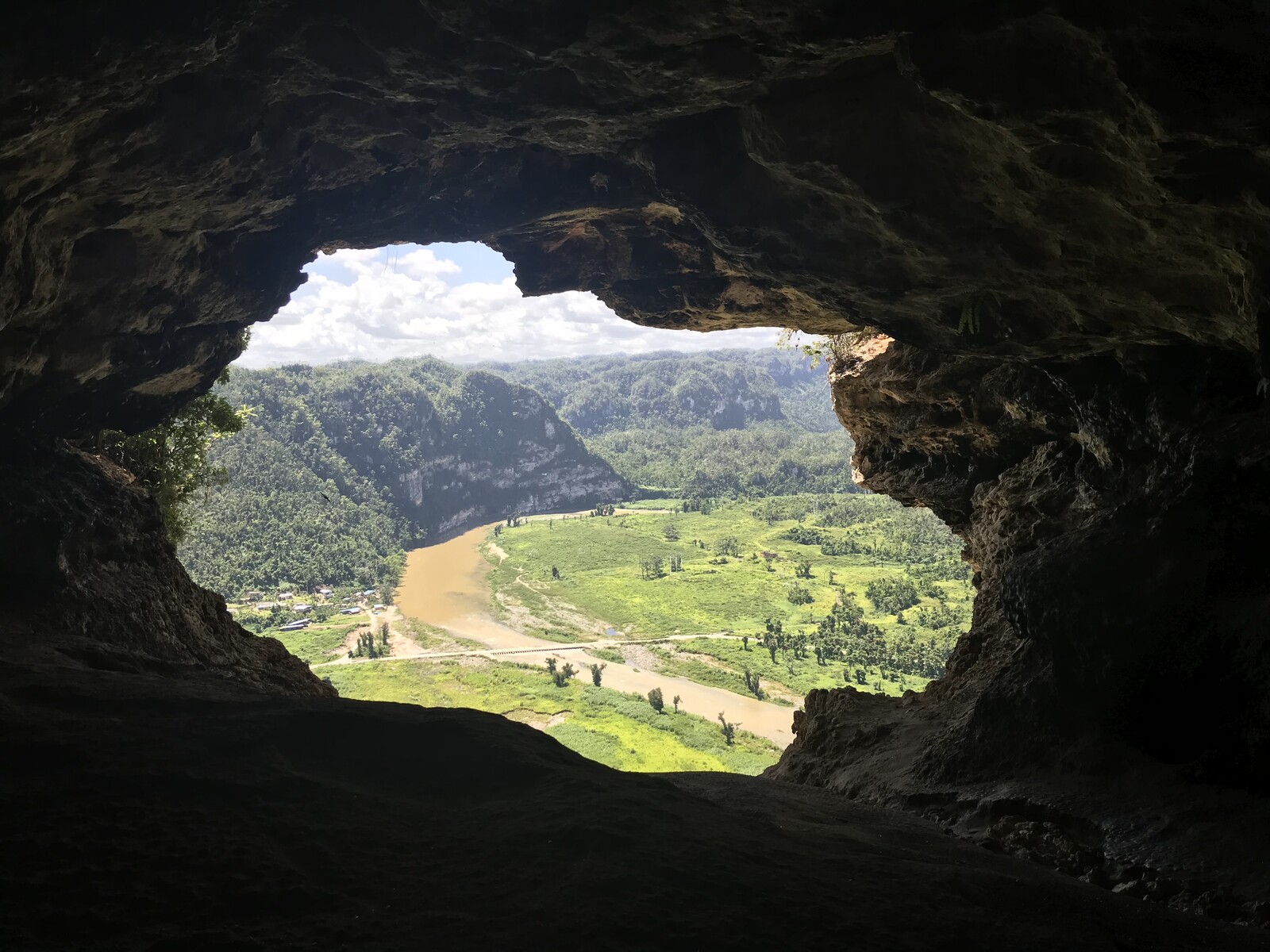 Cueva Ventana, Río Arriba, Puerto Rico. Photo by the author.